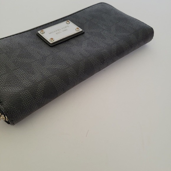 MICHAEL KORS Jet Set Black Saffiano Leather Zip Around Wallet Large Clutch 8x4 - Picture 5 of 9